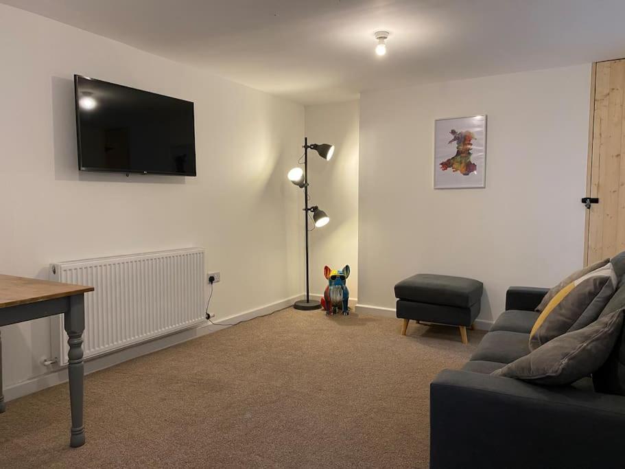 Modern 2 Bedroom Cottage Near Bike Park Wales. Merthyr Tydfil Exterior photo